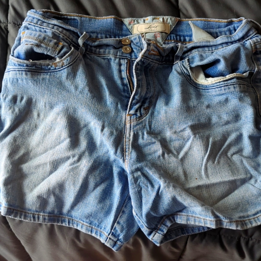 Levi Shorts